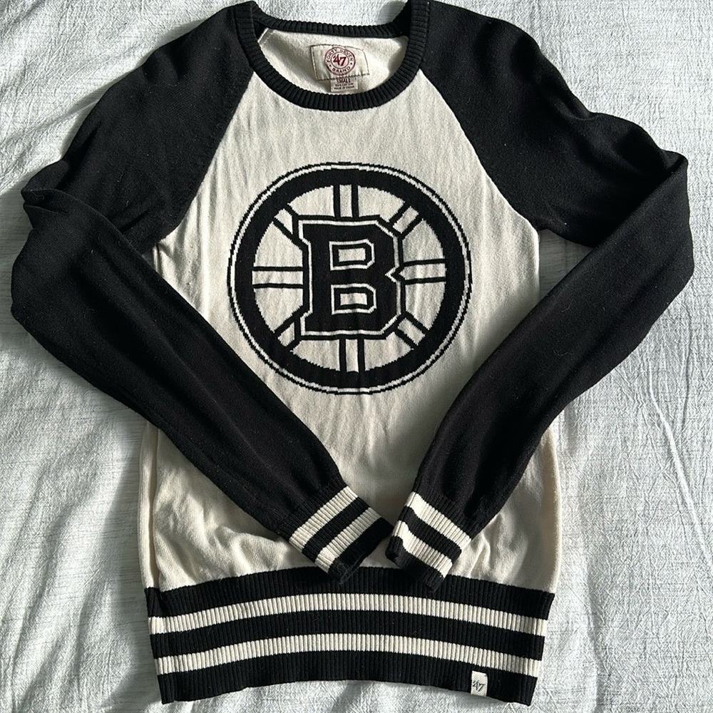 Boston Bruins Raglan Sweater - Black and Ivory - Small